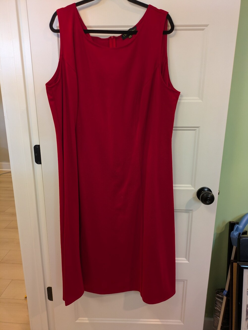 🔴 3/$15 Elegant Sleeveless Red Midi Dress